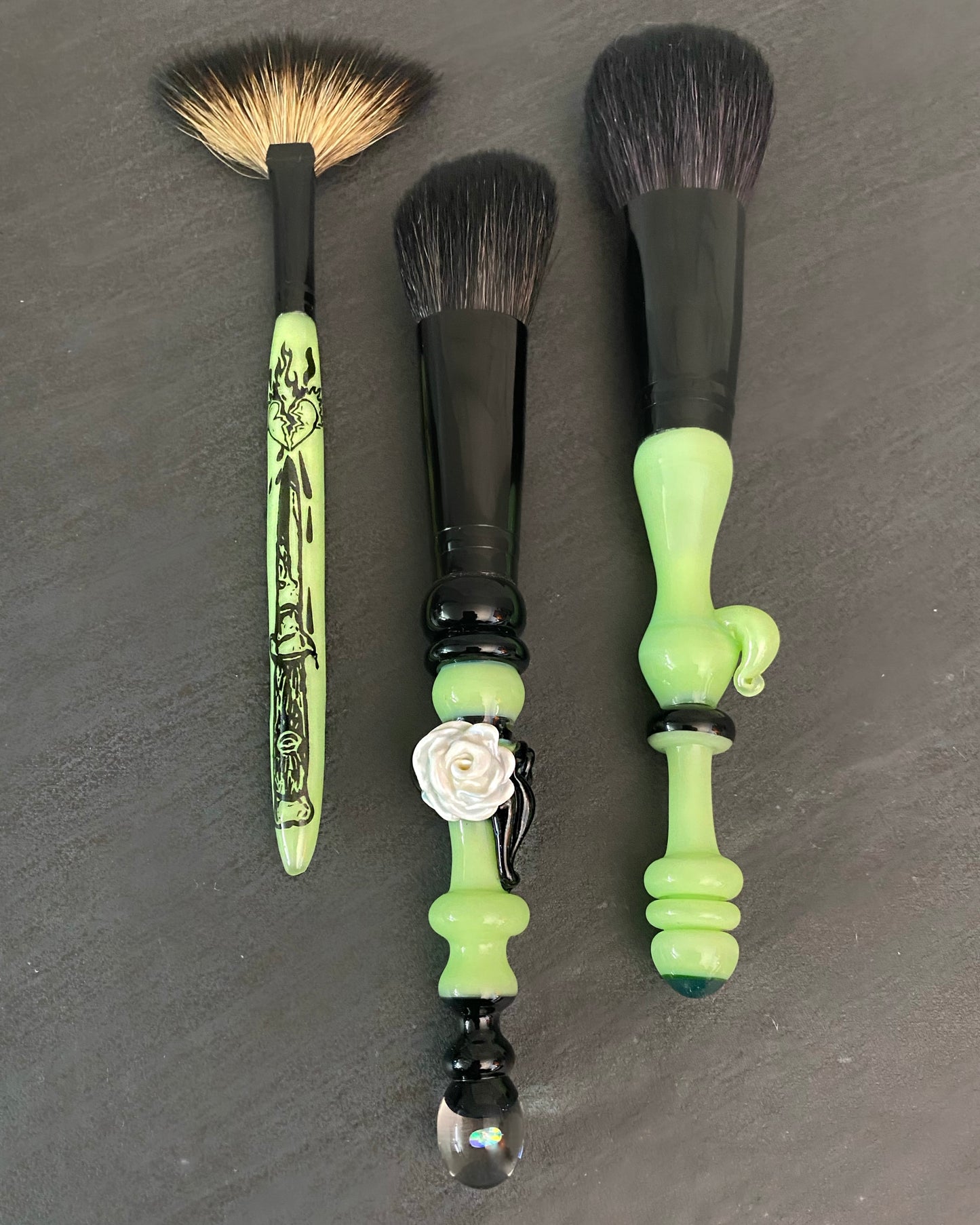 Holla Toxic Green