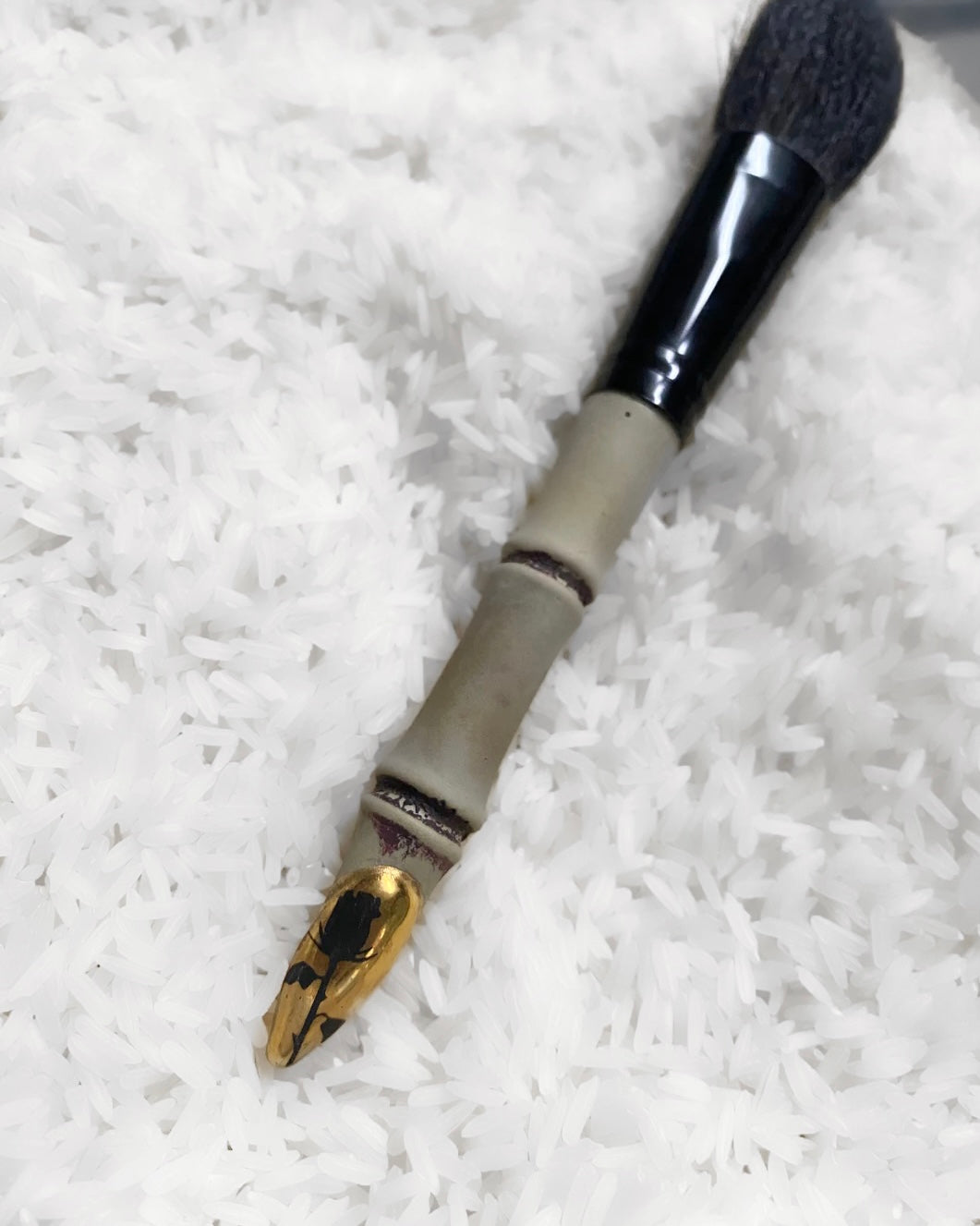 Black Rose on Gold