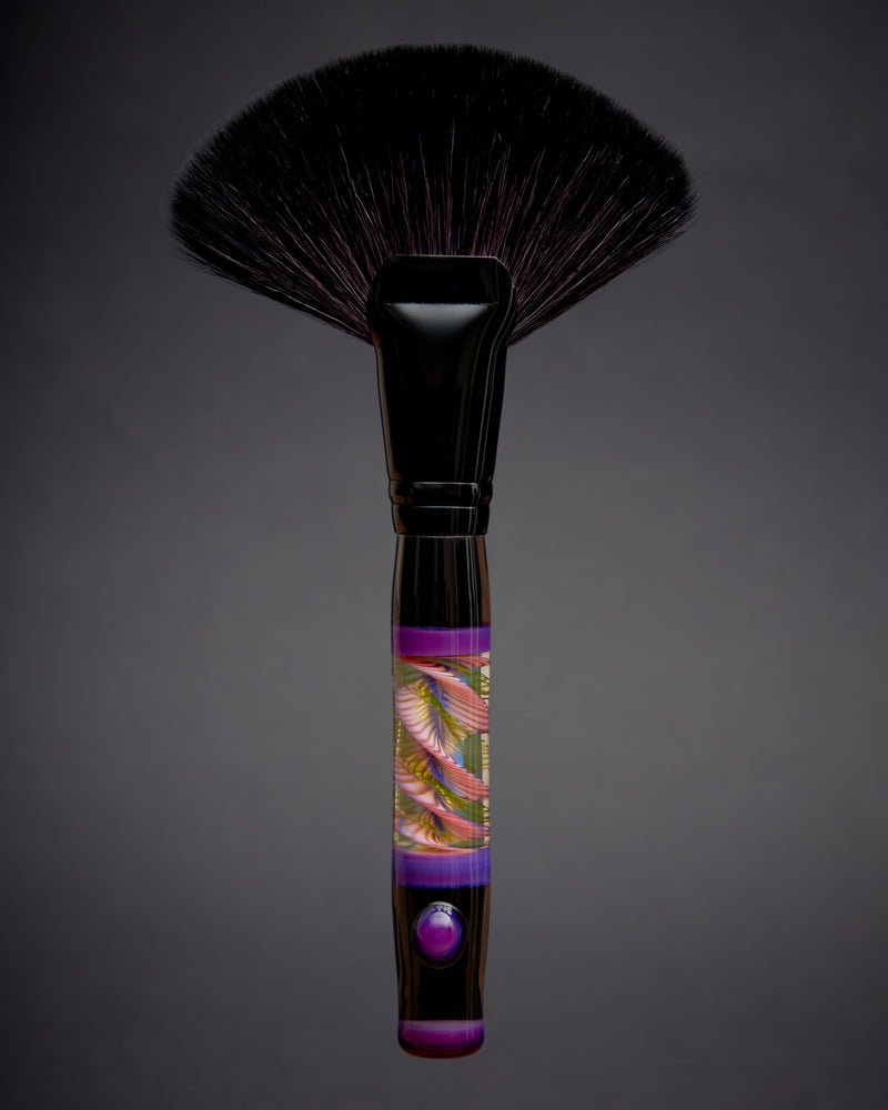 Ambient Large Fan Makeup Brush